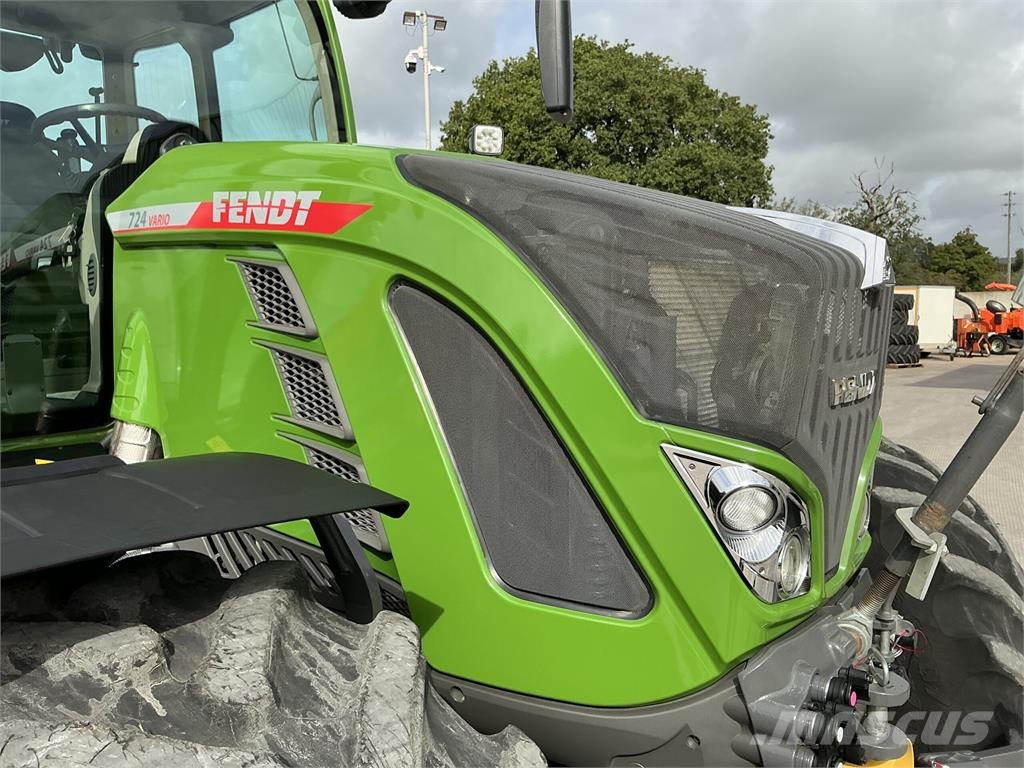 Fendt 724 Profi Plus Tractor (ST27737) Sonstige Landmaschinen