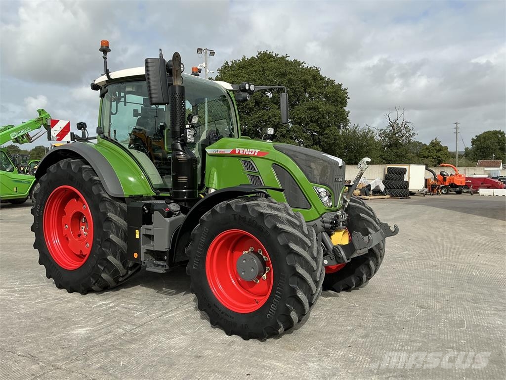 Fendt 724 Profi Plus Tractor (ST27737) Sonstige Landmaschinen