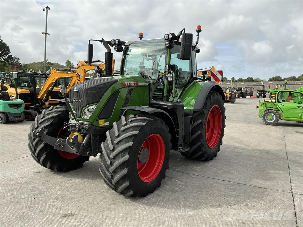 Fendt 724 Profi Plus Tractor (ST27737) Sonstige Landmaschinen