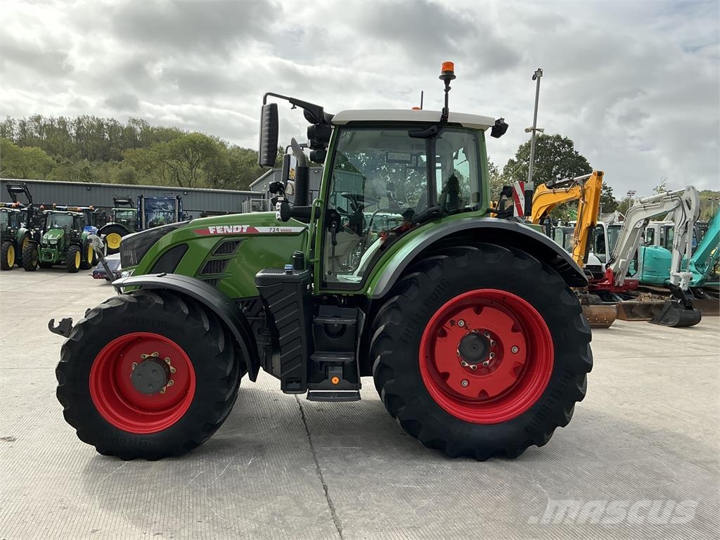 Fendt 724 Profi Plus Tractor (ST27737) Sonstige Landmaschinen