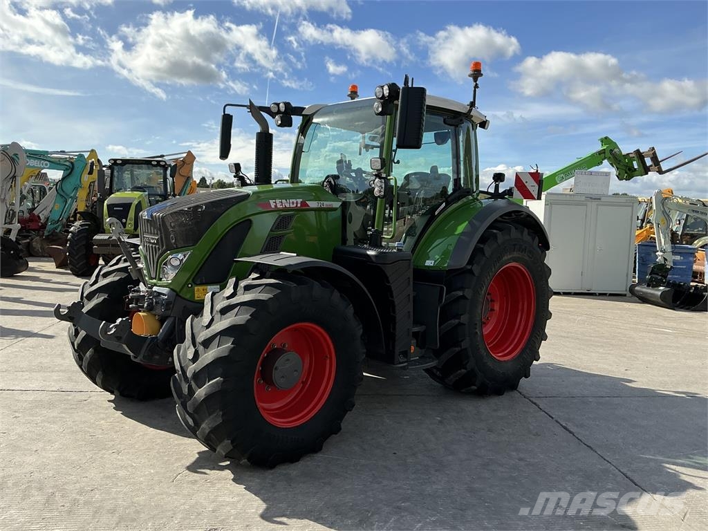 Fendt 724 Profi Plus Tractor (ST27728) Sonstige Landmaschinen