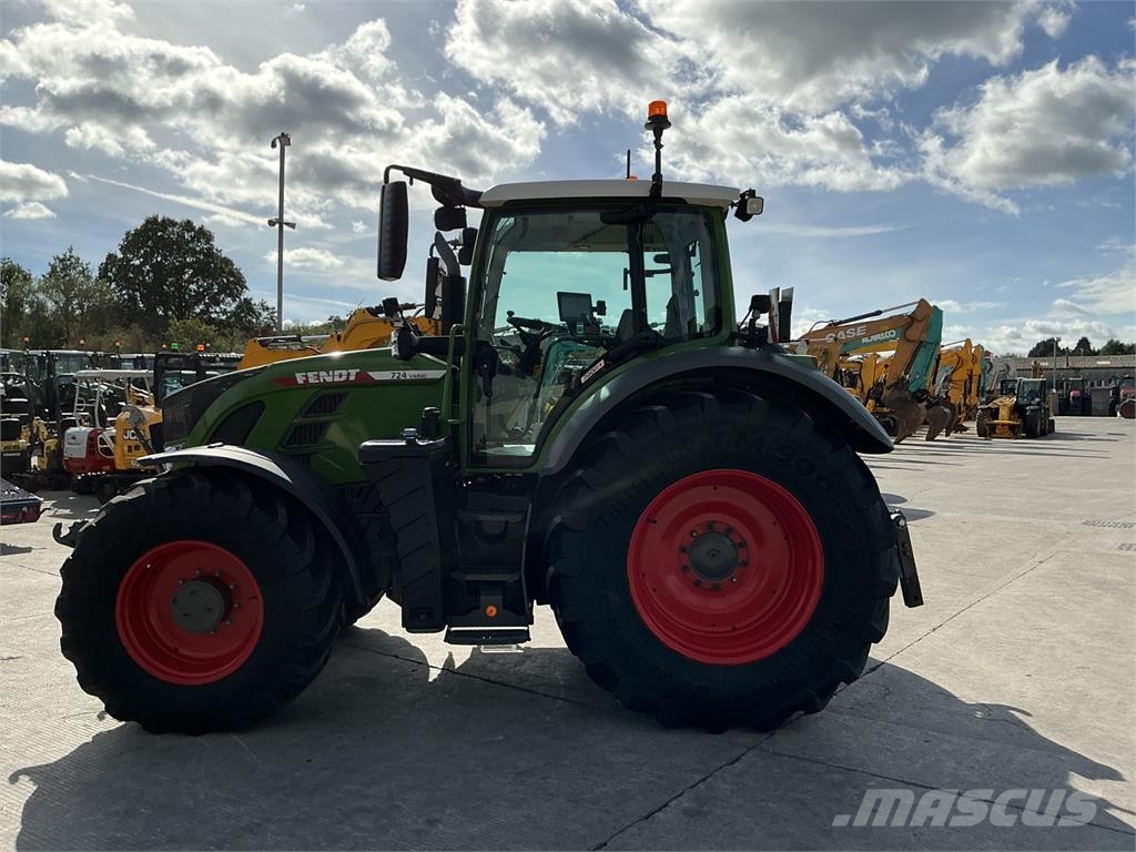 Fendt 724 Profi Plus Tractor (ST27728) Sonstige Landmaschinen