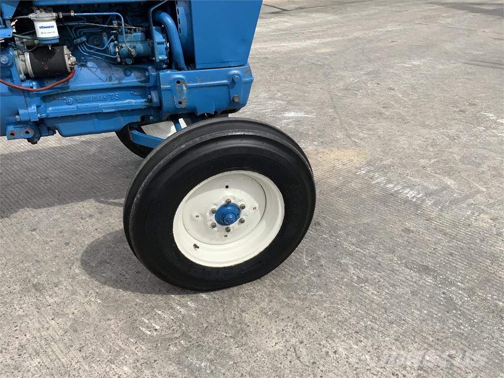 Ford 5000 Tractor (ST27441) Traktorid