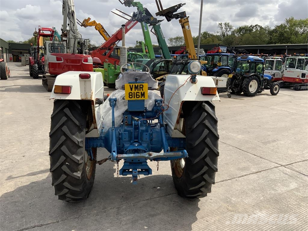 Ford 5000 Tractor (ST27441) Traktorid