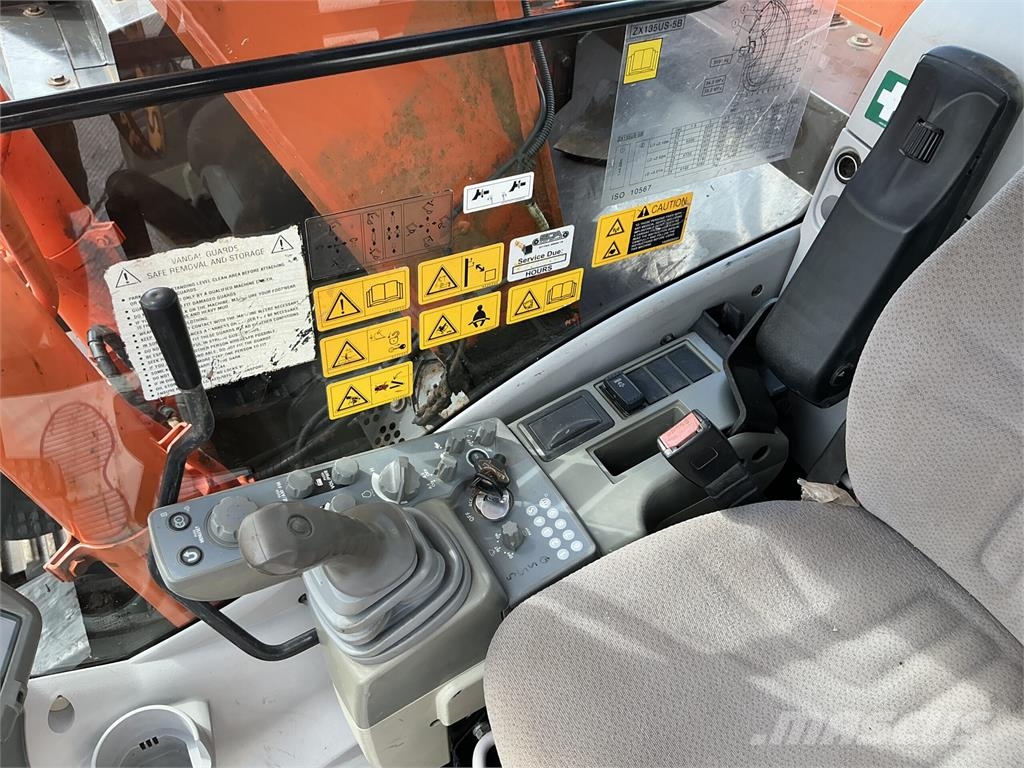 Hitachi Zaxis 135US-5 Digger (ST27536) Egyéb mezőgazdasági gépek