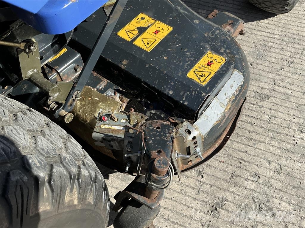 Iseki SGR19H Ride On Mower (ST27846) ركوب الحشائش