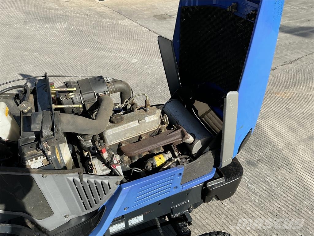 Iseki SGR19H Ride On Mower (ST27846) ركوب الحشائش