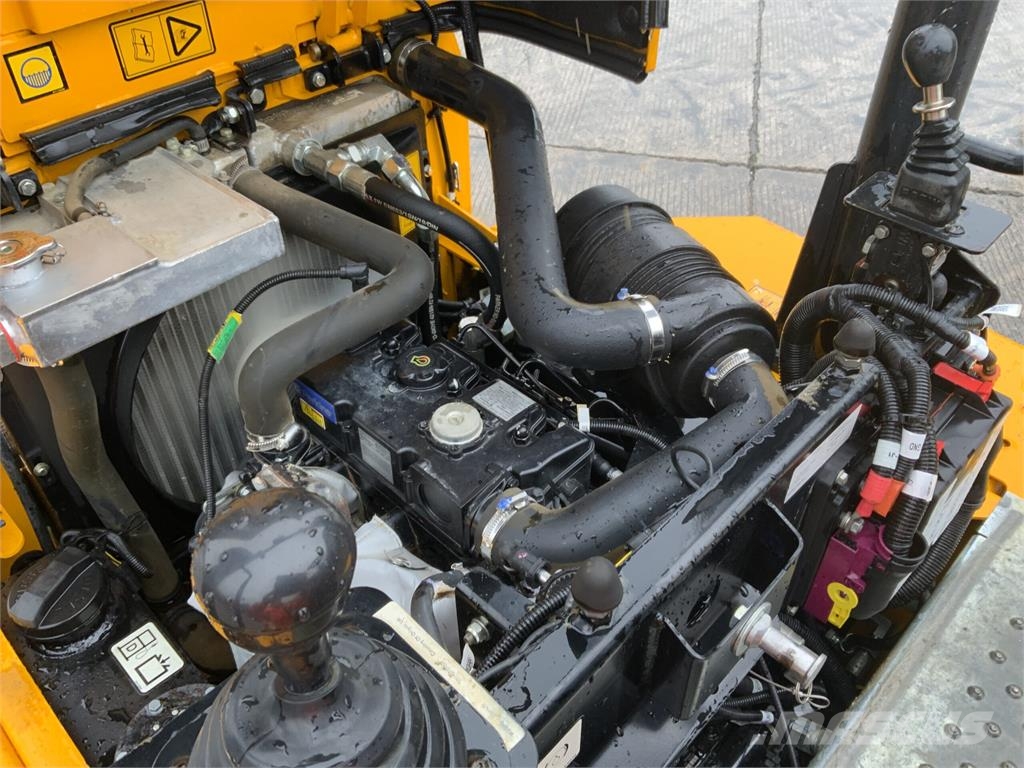 JCB 3 tonne -2 swivel tip dumper (ST27930) Minidumper
