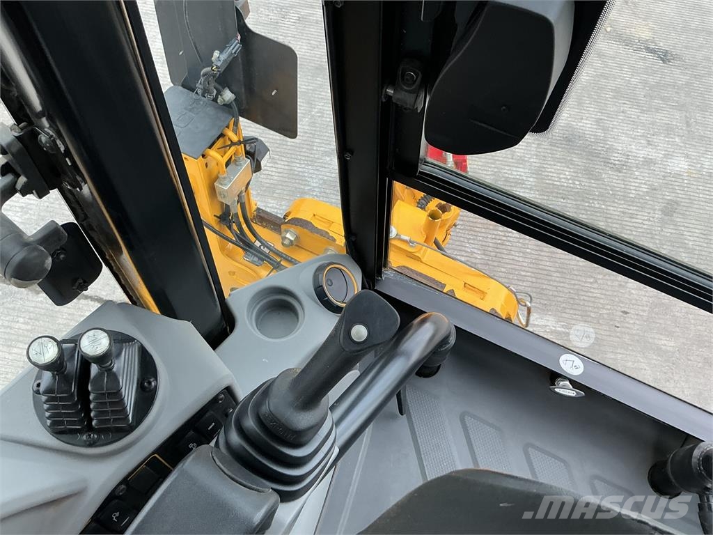 JCB 3CX Compact Pro Tractor (ST28002) Sonstige Baumaschinen