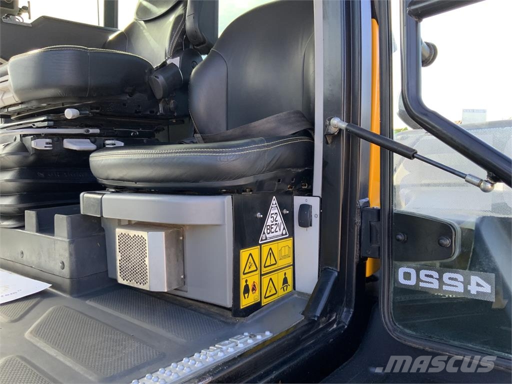JCB 4220 Fastrac Tractor (ST26453) 农业机械-其他