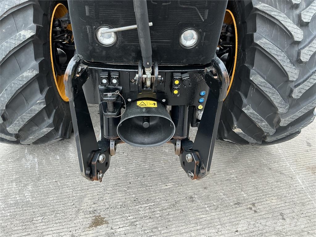 JCB 4220 Fastrac Tractor (ST27390) Maszyny rolnicze - Inne