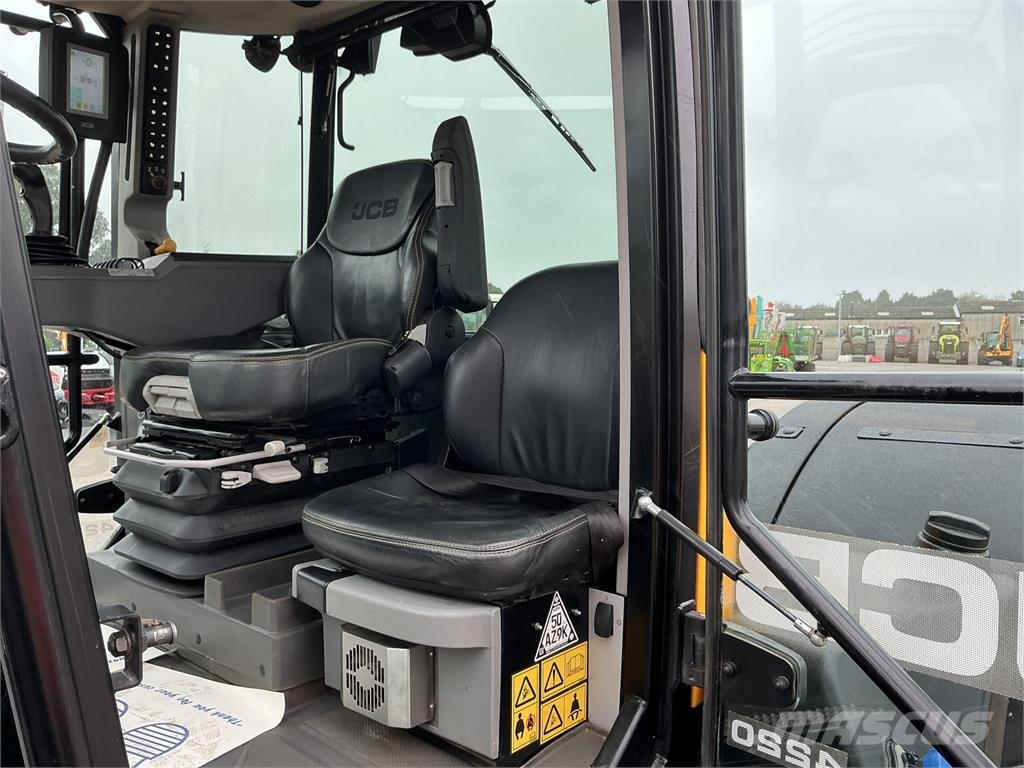 JCB 4220 Fastrac Tractor (ST27390) Maszyny rolnicze - Inne
