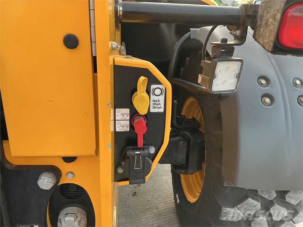JCB 532-70 Agri Xtra Telehandler (ST27913) مناولات متداخلة