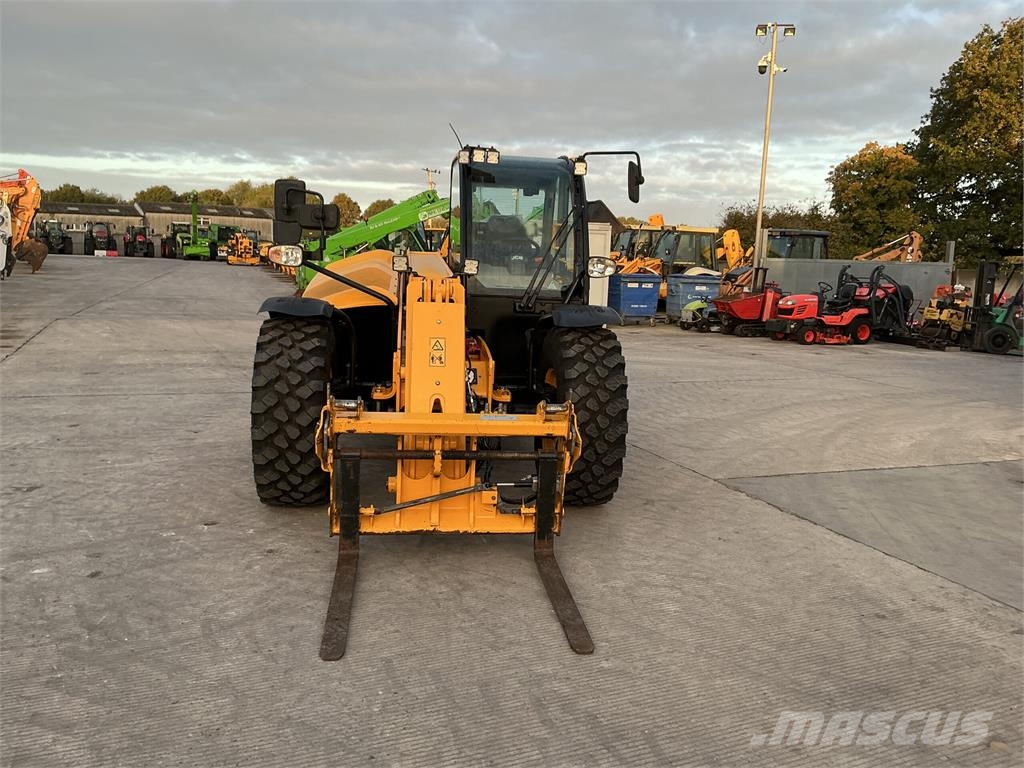 JCB 532-70 Agri Xtra Telehandler (ST27913) مناولات متداخلة