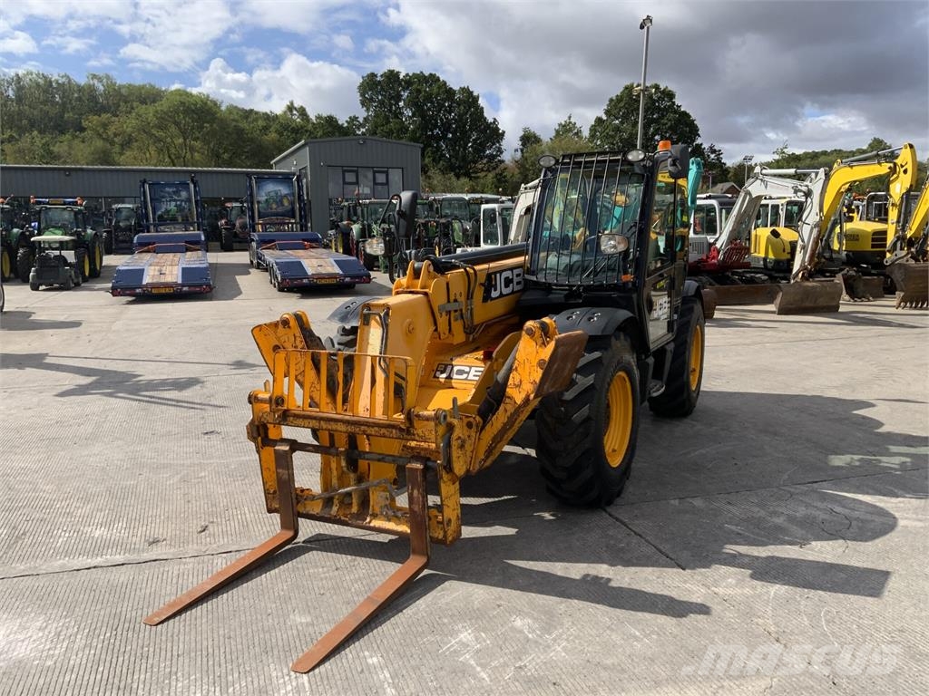 JCB 533-105 Telehandler (ST24663) مناولات متداخلة