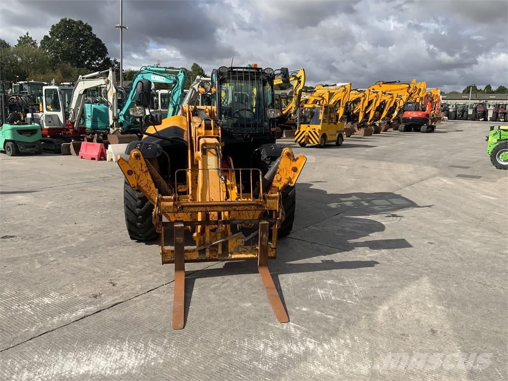 JCB 533-105 Telehandler (ST24663) مناولات متداخلة