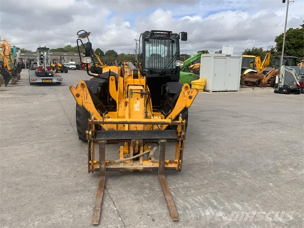 JCB 535-140 Hi Viz Telehandler (ST26600) مناولات متداخلة