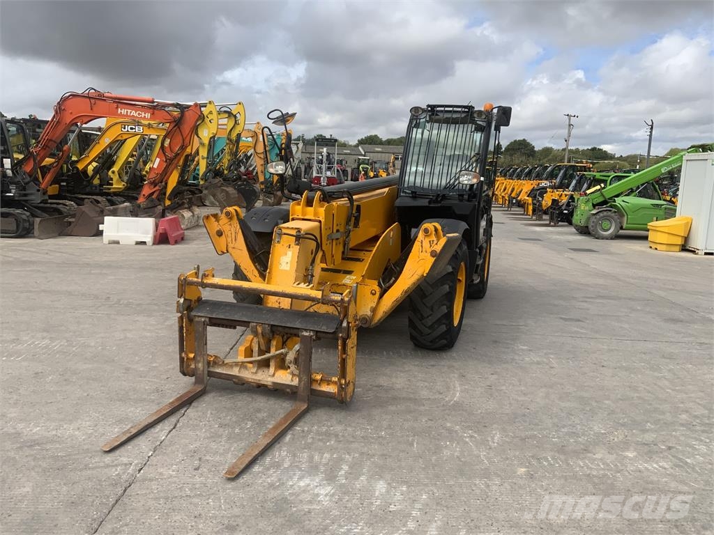 JCB 535-140 Hi Viz Telehandler (ST26600) مناولات متداخلة
