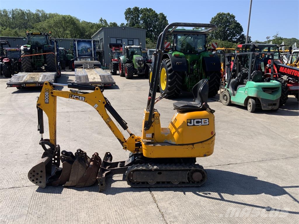 JCB 8008 CTS Digger (ST27243) ماكينات زراعية - غير ذلك