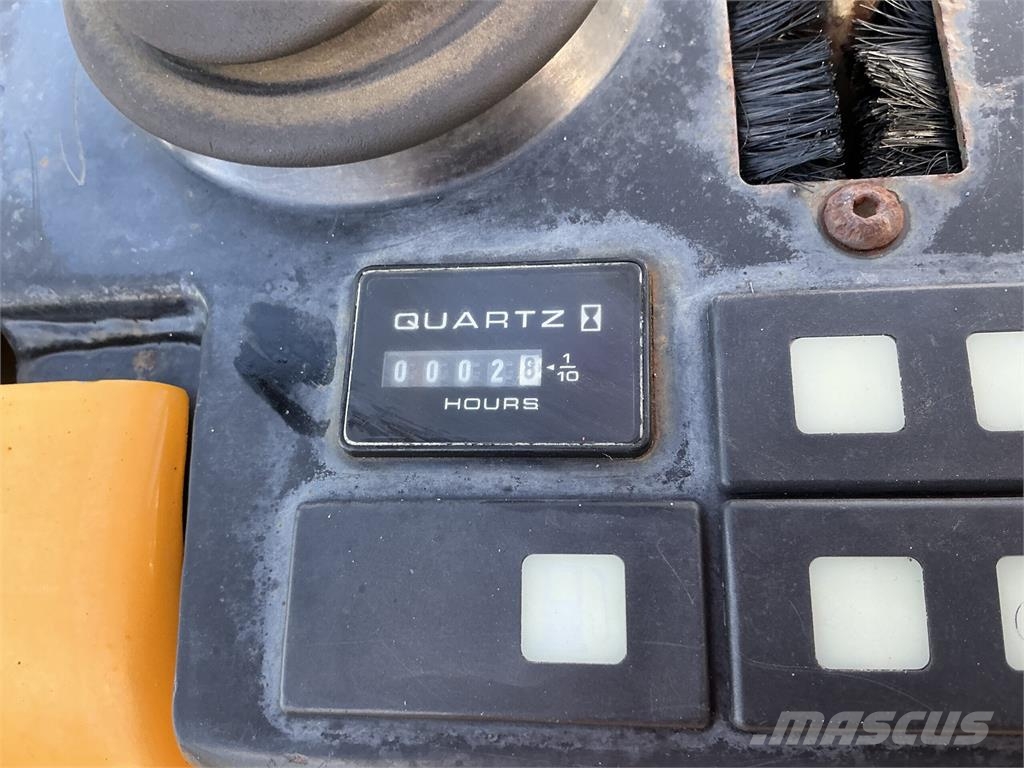JCB 8008 CTS Digger (ST27943) Excavadoras de cadenas