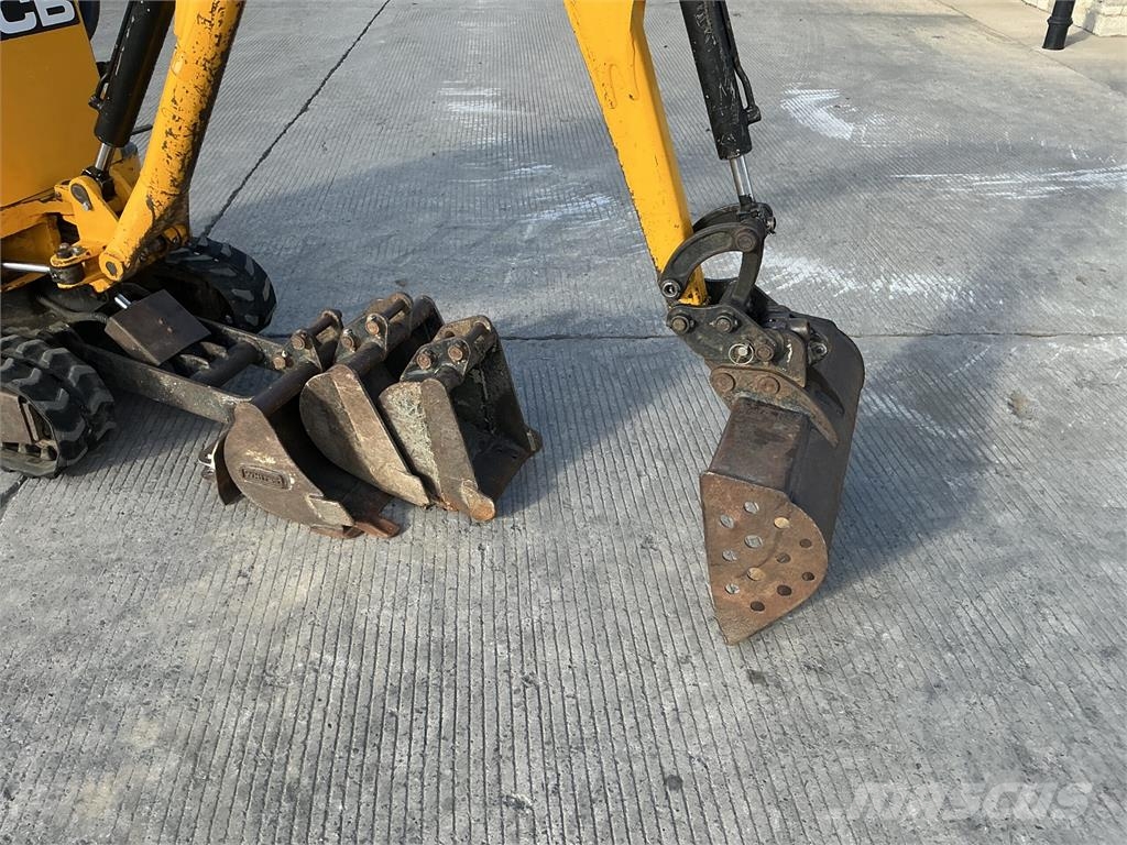 JCB 8008 CTS Digger (ST27943) Excavadoras de cadenas