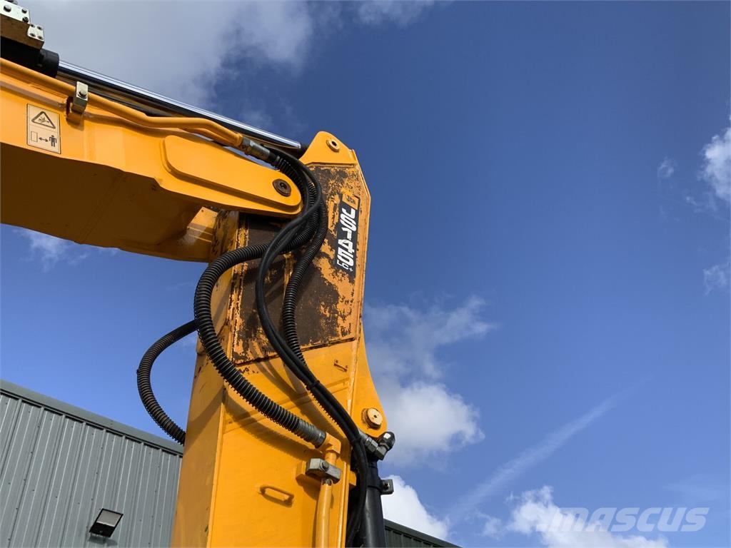 JCB JS145 LC Plus Digger (ST27308) Escavadeiras de esteiras