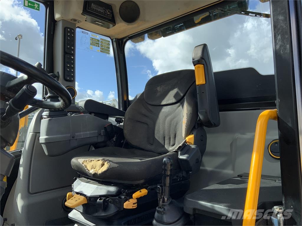 JCB TM320 Pivot Steer Telehandler (ST27652) Telescopic handlers