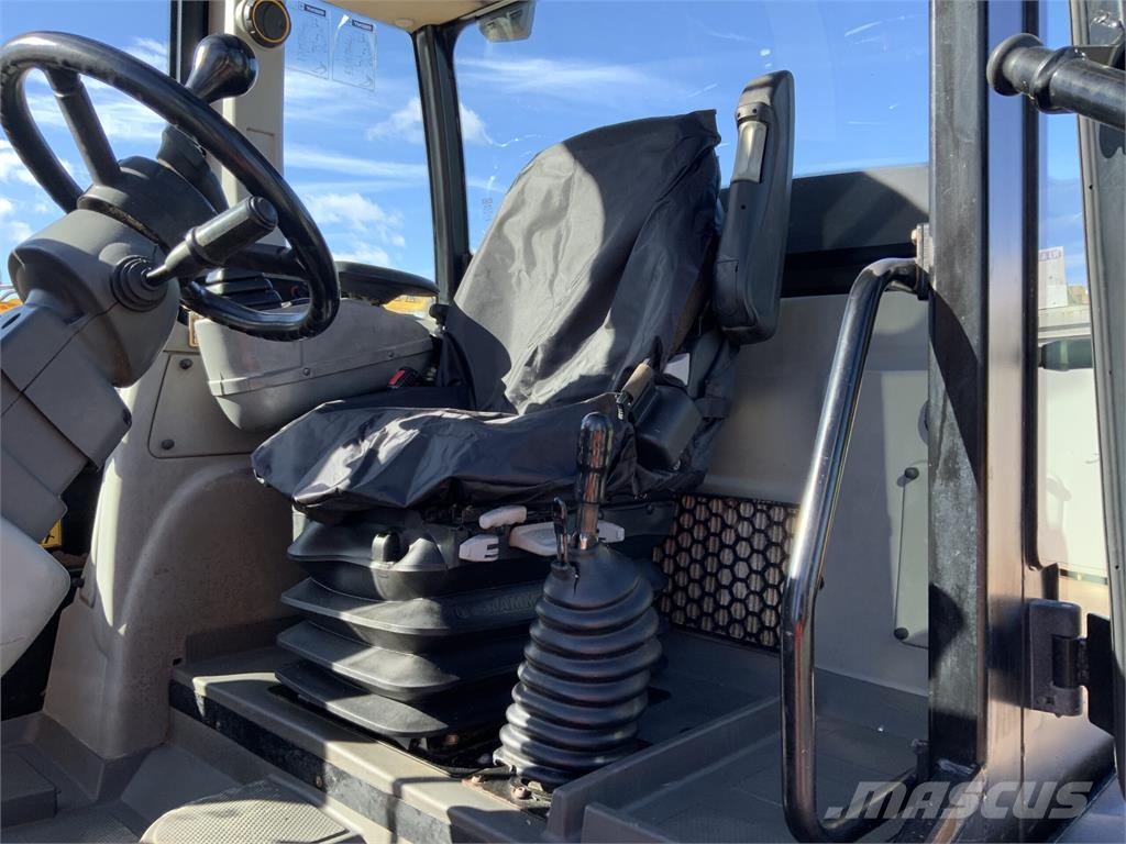 JCB TM320S Pivot Steer Telehandler (ST27810) Teleskoplader
