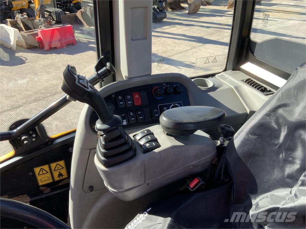 JCB TM320S Pivot Steer Telehandler (ST27810) Teleskoplader