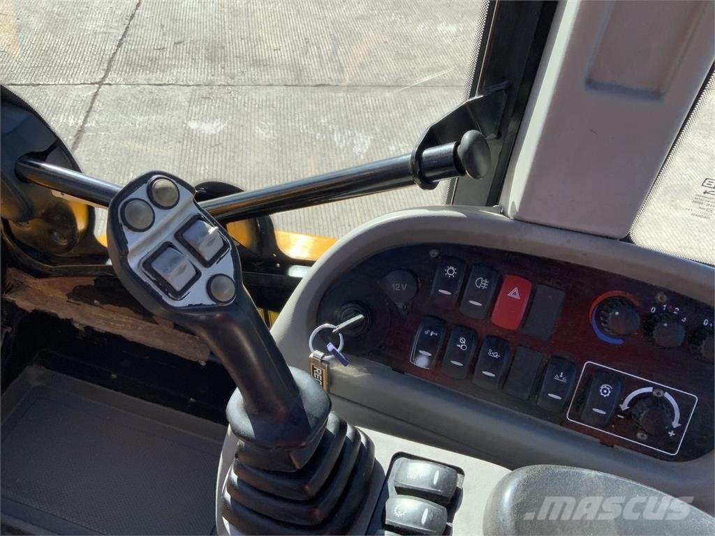 JCB TM320S Pivot Steer Telehandler (ST27810) Teleskoplader