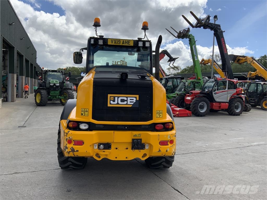 JCB TM420 Pivot Steer Telehandler (ST26845) مناولات متداخلة