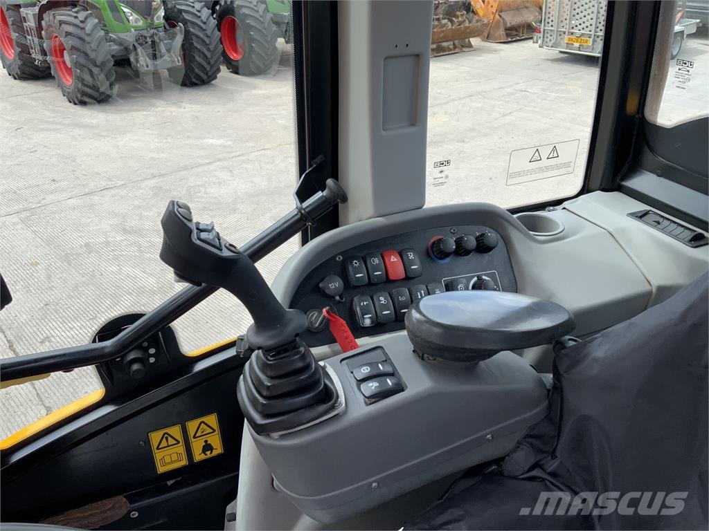 JCB TM420 Pivot Steer Telehandler (ST26845) مناولات متداخلة