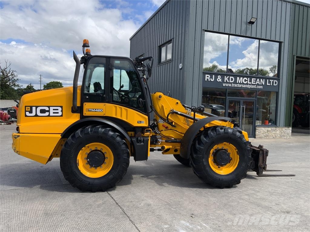 JCB TM420 Pivot Steer Telehandler (ST26845) مناولات متداخلة