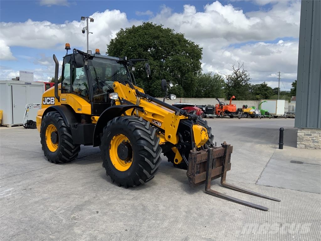 JCB TM420 Pivot Steer Telehandler (ST26845) مناولات متداخلة