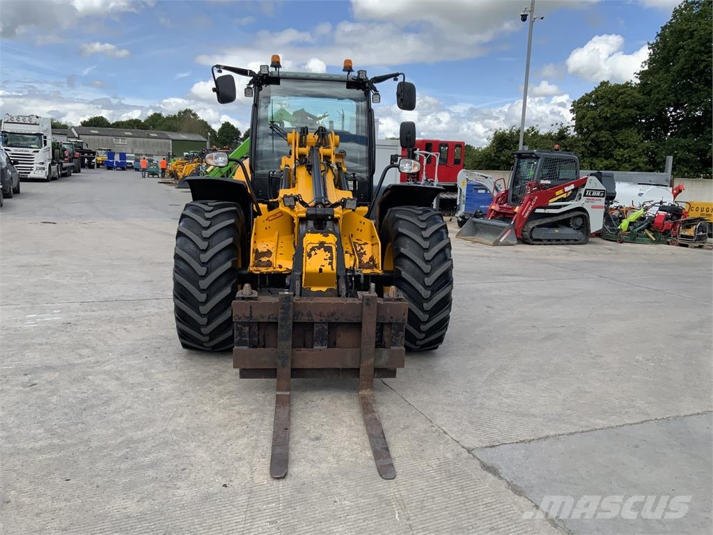 JCB TM420 Pivot Steer Telehandler (ST26845) مناولات متداخلة
