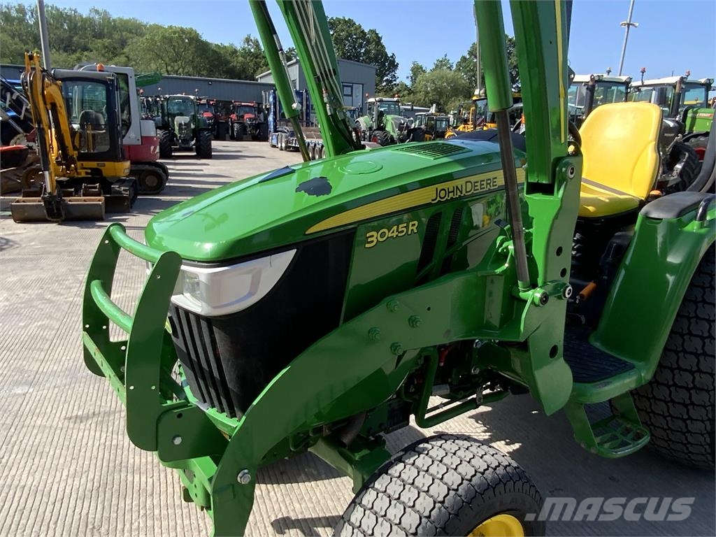 John Deere 3045R Compact Tractor (ST27066) ماكينات زراعية - غير ذلك