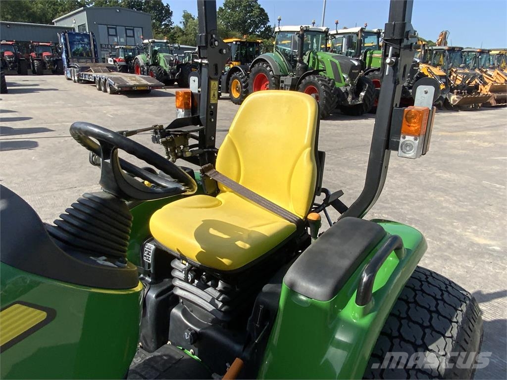 John Deere 3045R Compact Tractor (ST27066) ماكينات زراعية - غير ذلك