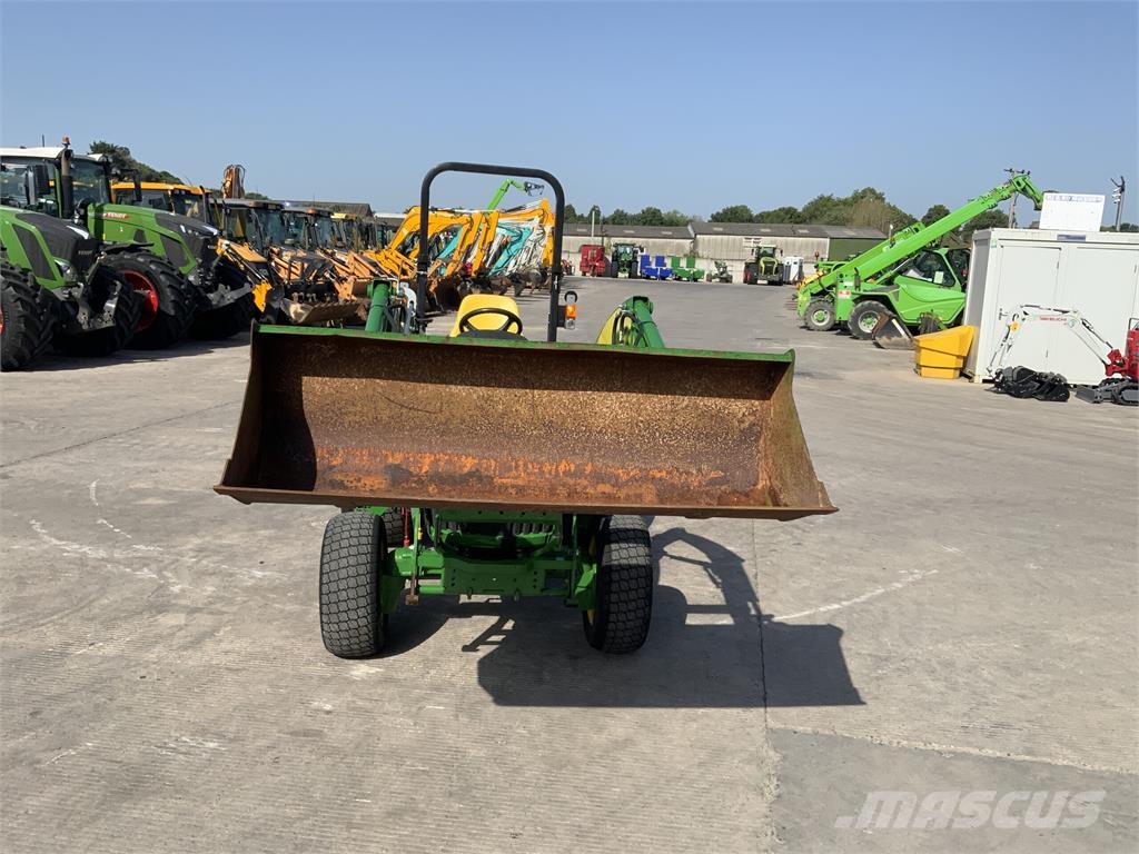 John Deere 3045R Compact Tractor (ST27066) ماكينات زراعية - غير ذلك