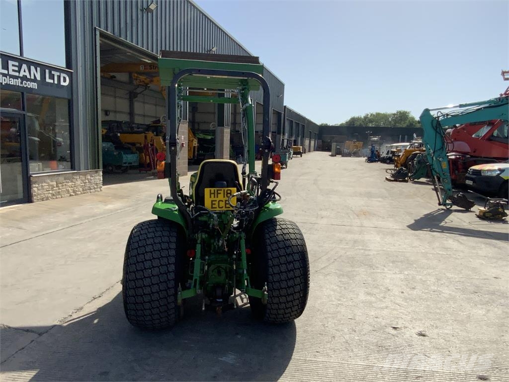 John Deere 3045R Compact Tractor (ST27066) ماكينات زراعية - غير ذلك