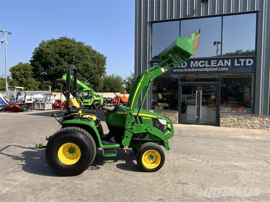 John Deere 3045R Compact Tractor (ST27066) ماكينات زراعية - غير ذلك