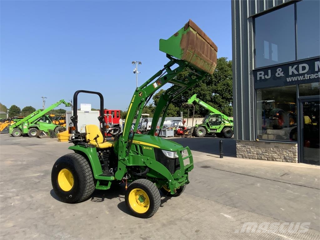 John Deere 3045R Compact Tractor (ST27066) ماكينات زراعية - غير ذلك