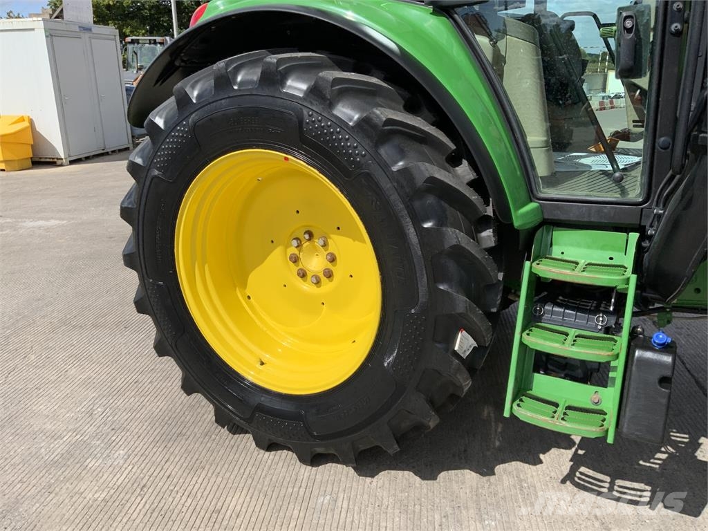 John Deere 6090M Tractor (ST26117) Otra maquinaria agrícola