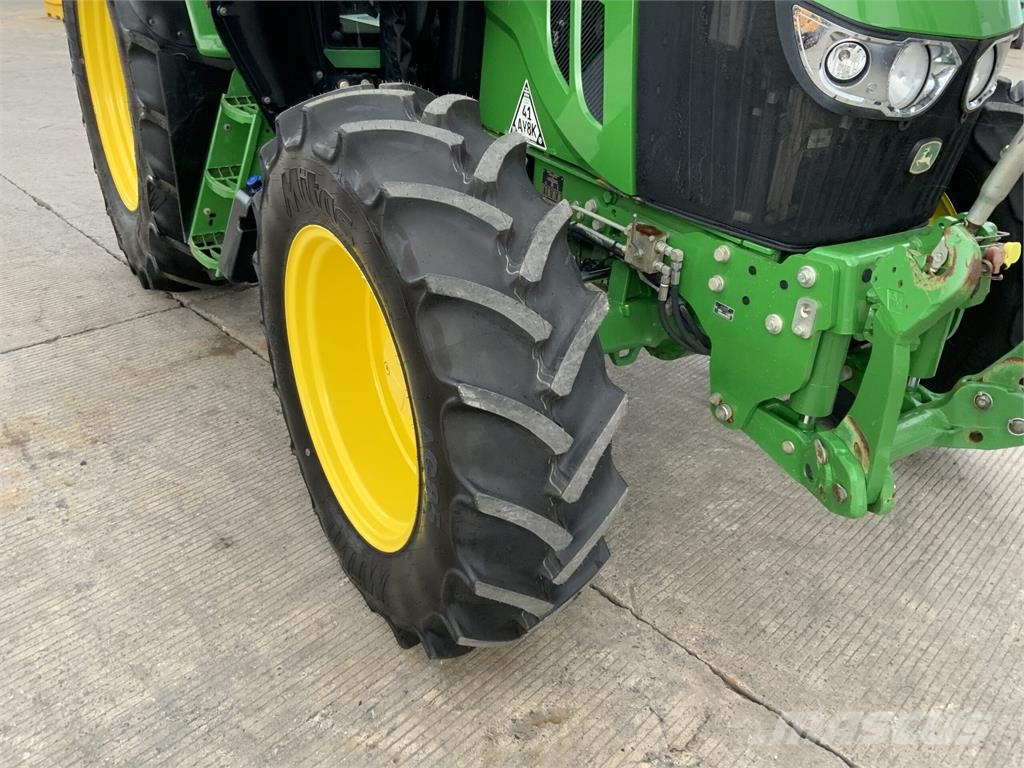 John Deere 6120M Tractor (ST26118) Traktorer
