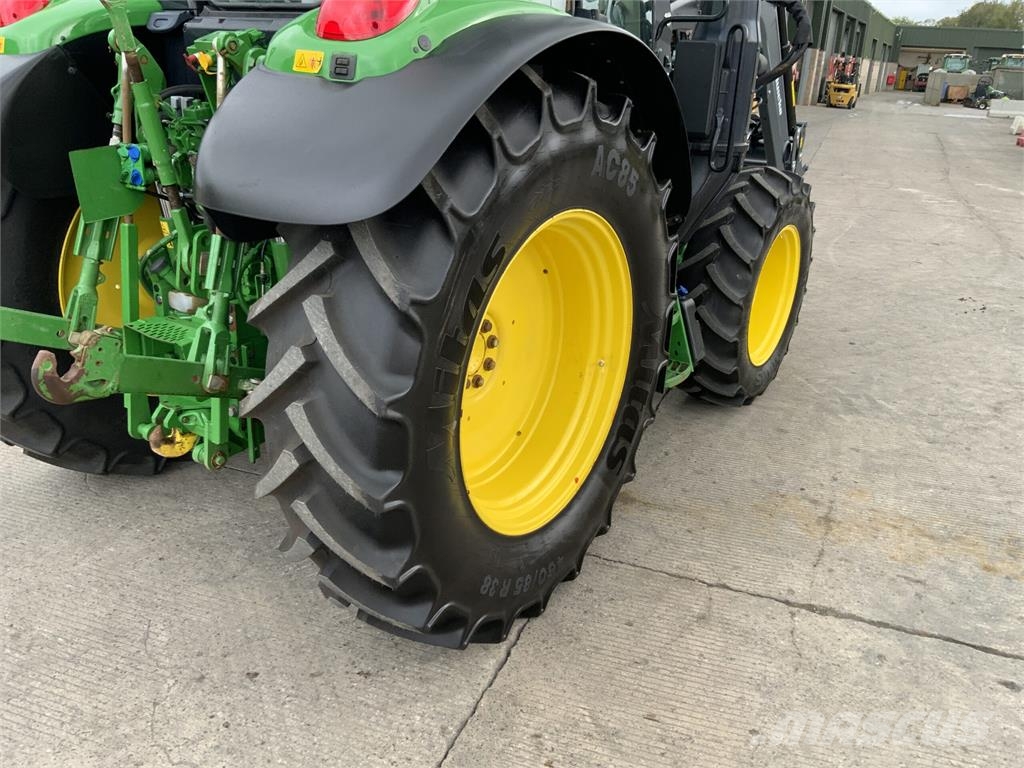 John Deere 6120M Tractor (ST26118) Traktorer