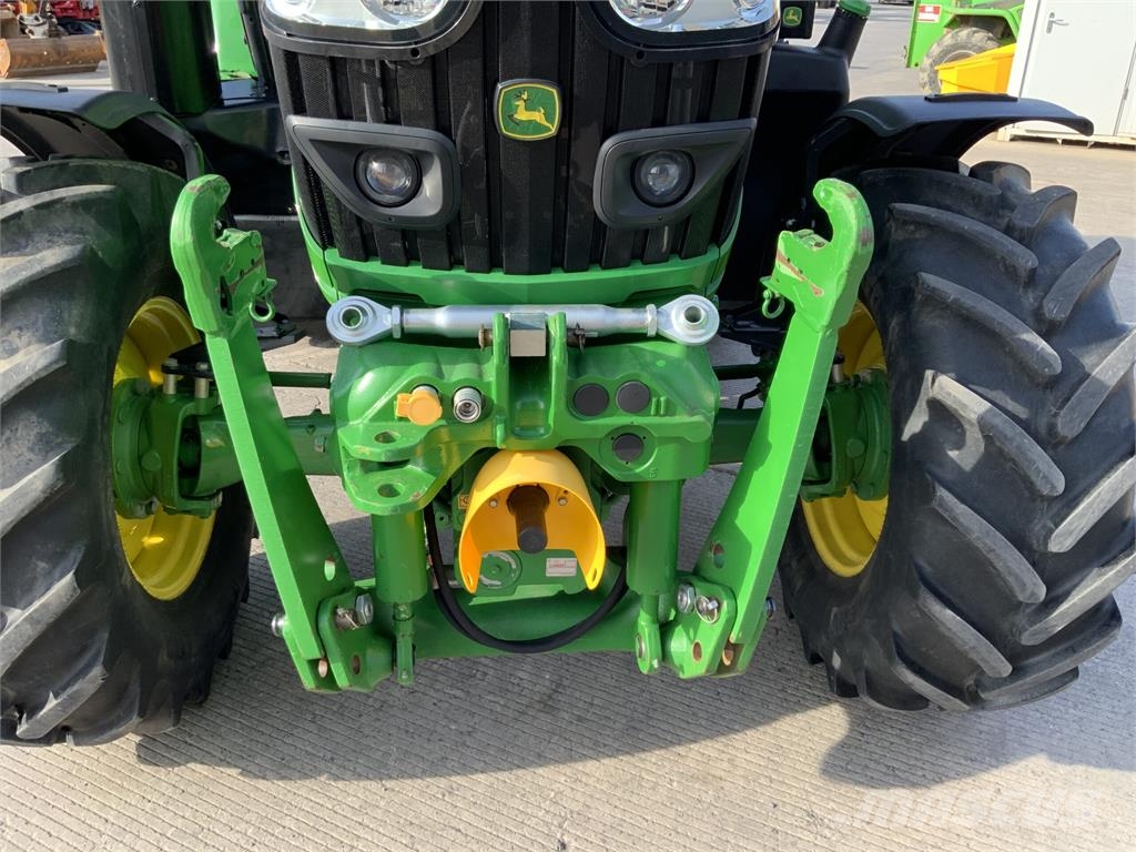 John Deere 6120R Tractor (ST27758) Tractors