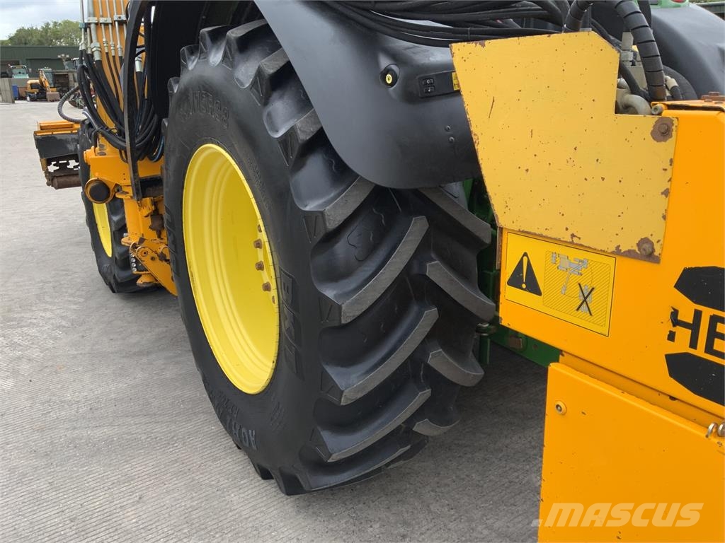 John Deere 6195R C/W Herder Mounted Hedge Trimmer (ST26503) Селскостопанство - Други