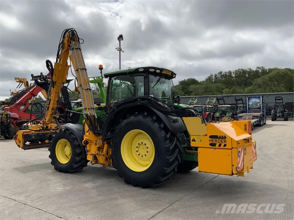 John Deere 6195R C/W Herder Mounted Hedge Trimmer (ST26503) Селскостопанство - Други