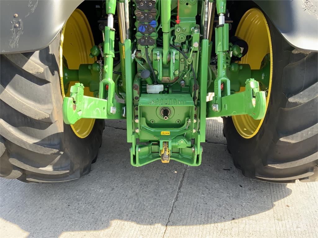 John Deere 6215R Premium Edition Tractor (ST26329) Landbouw - overige