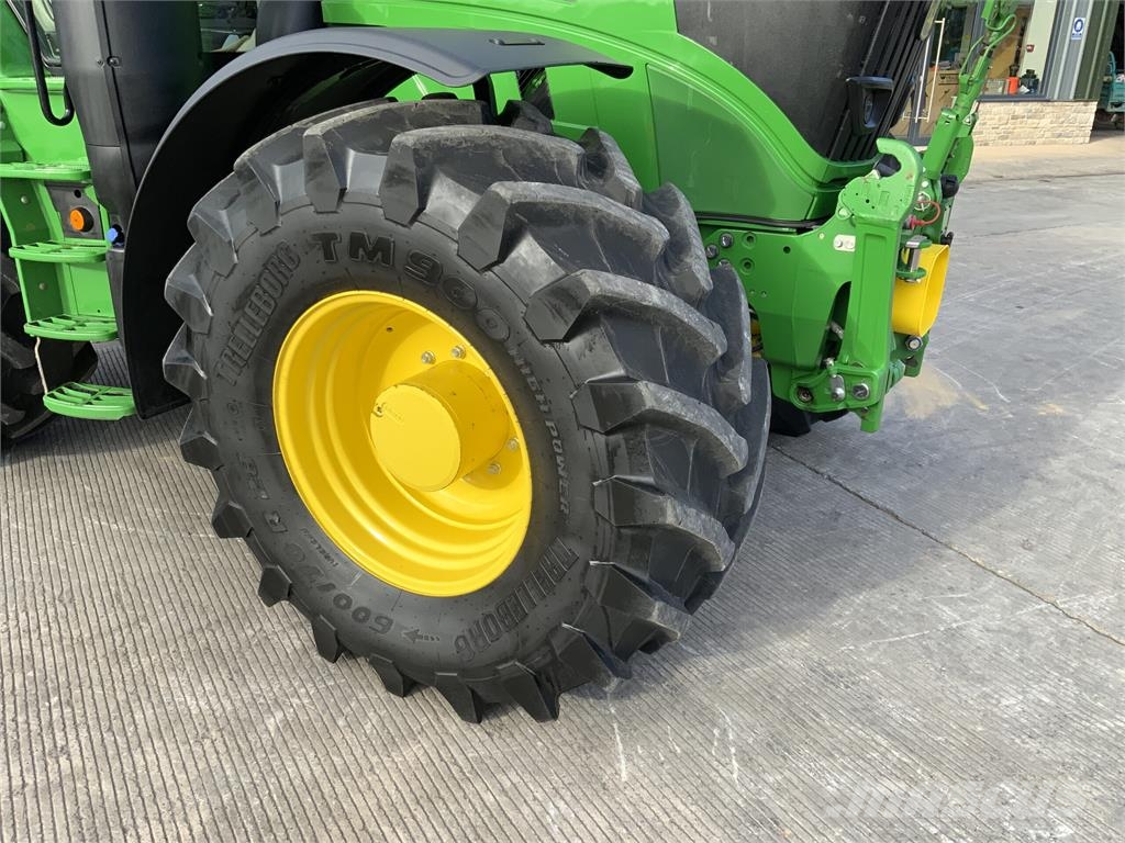 John Deere 6R.215 Tractor (ST27708) ماكينات زراعية - غير ذلك