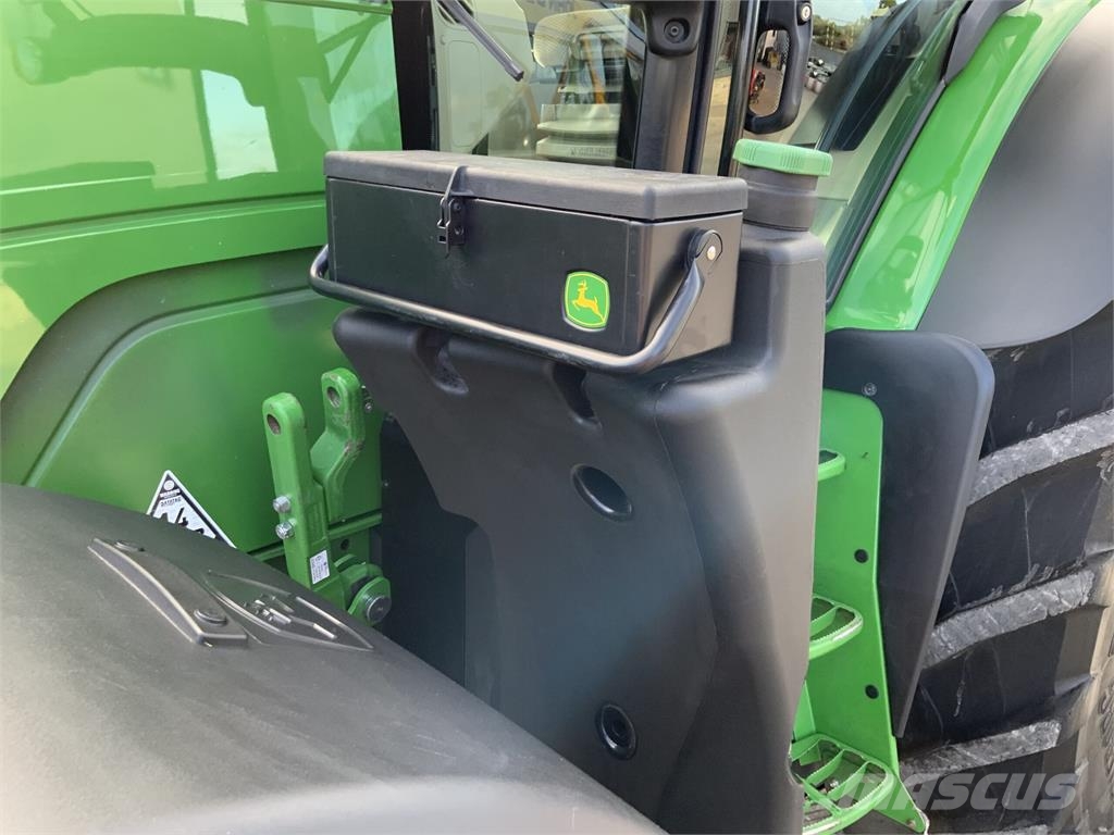John Deere 6R.215 Tractor (ST27708) ماكينات زراعية - غير ذلك